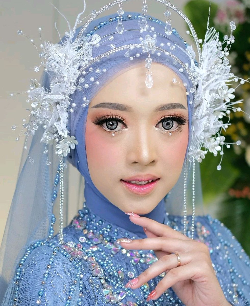 tytarias's tweet photo. 🔵✨ Rasakan kekuatan biru! Warna yang melambangkan ketenangan, kepercayaan, dan kekuatan. Biarkan energi biru membawa inspirasi dan keharmonisan dalam penampilanmu di hari nan istimewa. #PowerOfTheBlue #KekuatanBiru 🌊💙
#TytaRias #MUAJepara https://t.co/sbQ9Ugk7IX
