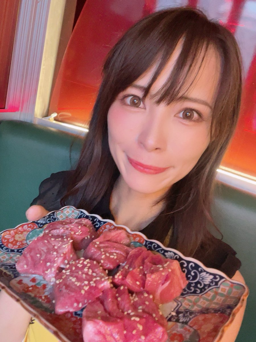 maki_kyouko's tweet photo. やっぱり肉ですよ肉🍖٩( ‘ω’  )و🍖
 #今日の真木めし https://t.co/K1tlKvuE36