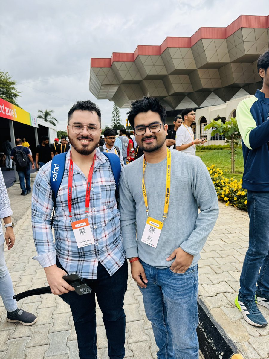govind_am's tweet photo. Attended Google I/O, met techies, founders, and Googlers! https://t.co/idmHx4sfGF