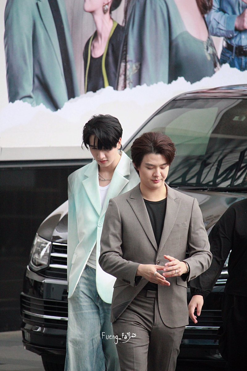 คุณชายรณภูมิ คุณชายอศิร จุฑาเทพมาออกงานครับ

#ดุจอัปสรเดินสาย
#ดุจอัปสร #Dujupsorn 
#ดวงใจเทวพรหม
#Saint_sup #เซ้นต์ศุภพงษ์
#kongthappeak