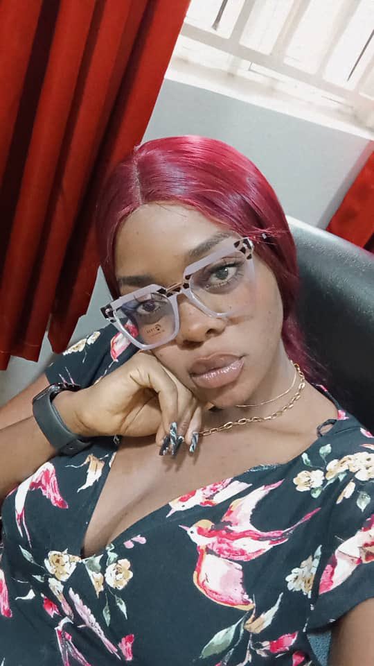 Benking443's tweet photo. This lady is a serial unrepentant scammer based Enugu and defrauding people in Enugu and beyond. Let's make her popular

I'm posting her pictures because some other people here in Enugu have confirmed she did the same thing and with different scope to them. https://t.co/AJuKu5ia9R