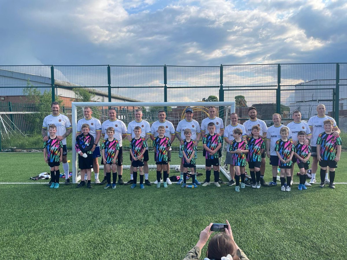 FutureSportsUK's tweet image. Bespoke sports apparel to meet the needs of all clubs. Toddler to 7XL offering all the flexibility needed! Partner with Future to create designs to form your clubs unique style/  values.
#Sportswear #UniqueFashion  #CreativeStyles #soccerjerseys #soccertraining #RugbyUniforms