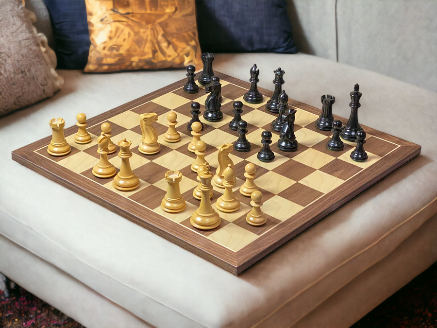 StauntonChess's tweet photo. 🐕 Big deals! 3.5" Old English Black pieces, 19" Walnut Board and Vinyl Box only at £169.95 on https://t.co/J3o9VIPs5u Hurry. #chess #game https://t.co/yVv9oC5bLZ