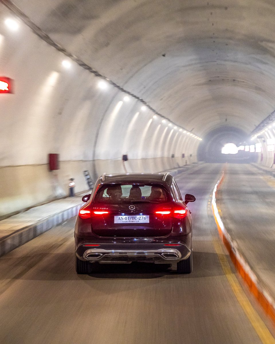 AnandMohan2810's tweet photo. I caught up with my friend @yourworldmylens who was in Dirang on one of his photography trips. We drove the GLC to the Dirang river bed &amp; the Sela Tunnel Project. Here are some of the pictures Zaid took during the drive (PT2)

#MercedesBenzIndia #GLC #SUV #collab #brandedcontent https://t.co/fdrDAvDu1t