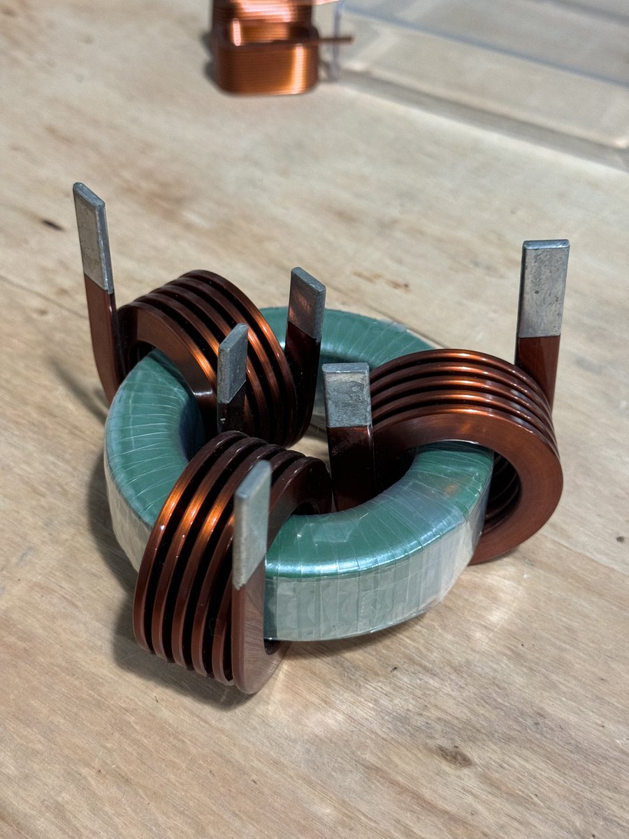 HugeTokens tweet media