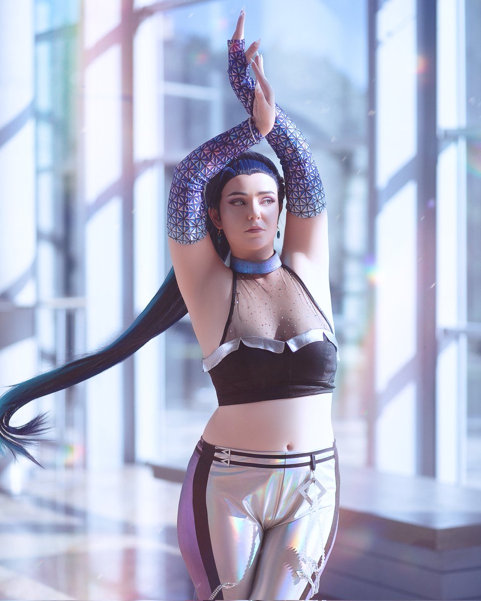mikan_miyuki's tweet photo. " I just wanna be free. Ain't no way you stopping me. Said I wanted to fly. So I went and got some wings " 💎
📸: @IreneKuroi
Wig : @dokidokicostume
#KDA #kaisa #kdacosplay #Cosplay #kaisacosplay #kdamore https://t.co/ZU64bU5XBq