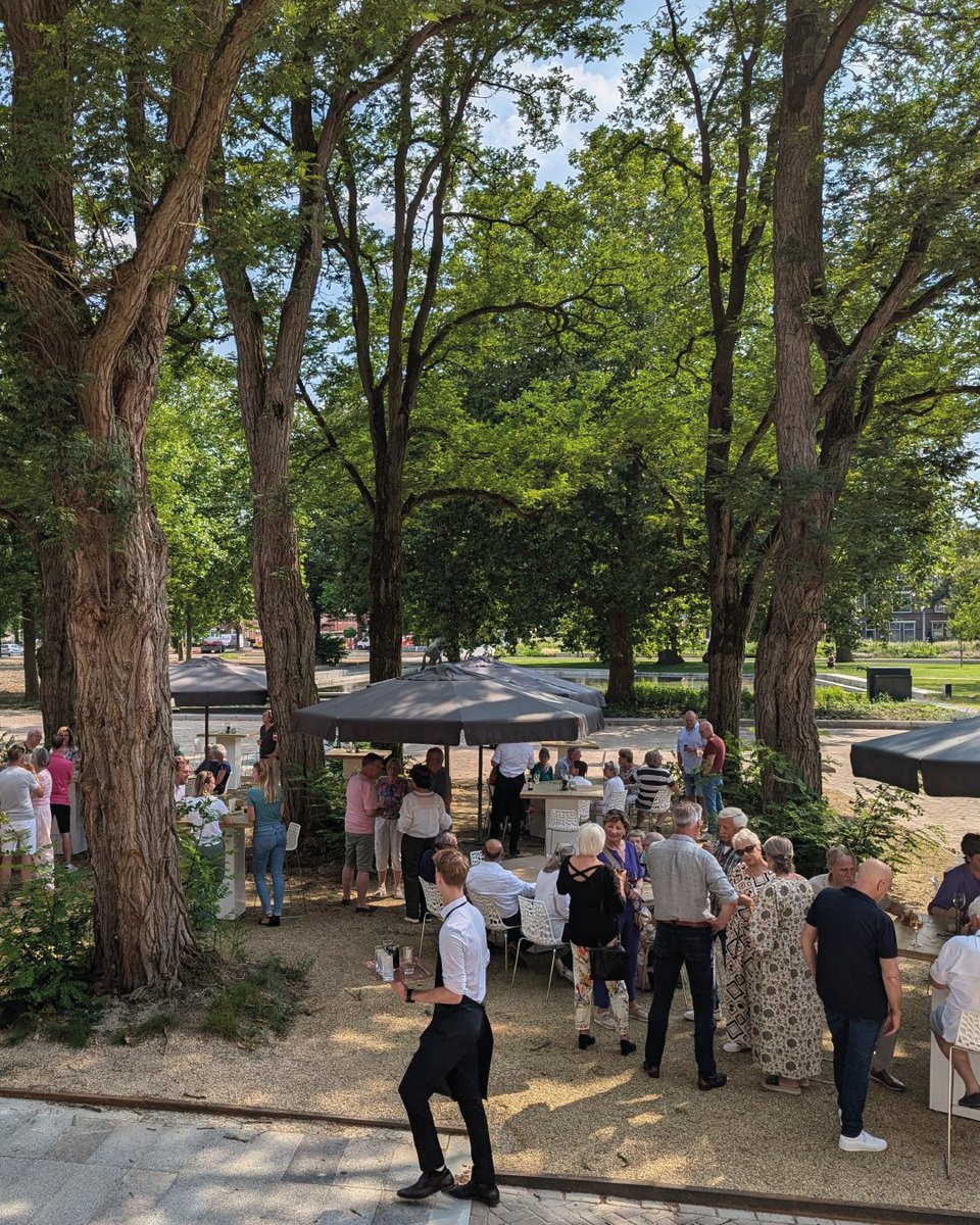 Samen met mede-ontwikkelaar HK2 projectontwikkeling organiseerden we een BBQ voor de bewoners, het verkoopteam van <a href="/NieuwTwente/">NieuwWonenTwente</a>, de betrokkenen van <a href="/gemeentehengelo/">Gemeente Hengelo</a> en het bouwteam, om de ontwikkeling en realisatie van het prachtige Bataafse Kamp in Hengelo te vieren!