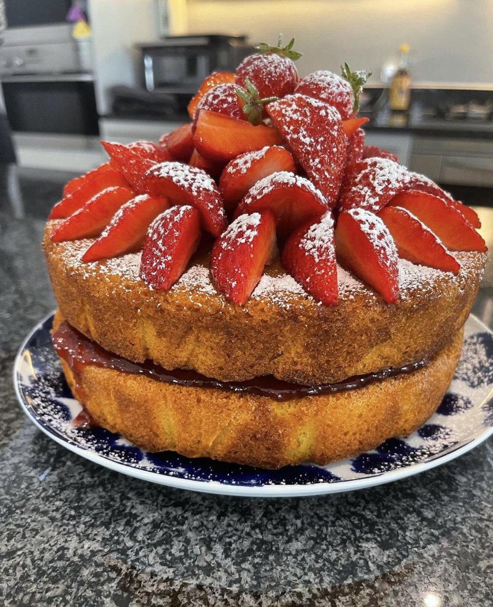 Strawberries are in season now and the sweetest! British strawberries are so tasty and literally red all through the middle. I had to make a Victoria Sponge cake with some friends. 

Recipe on my website: judyjoo.com

#cake #strawberries #victoriasponge #judyjoo