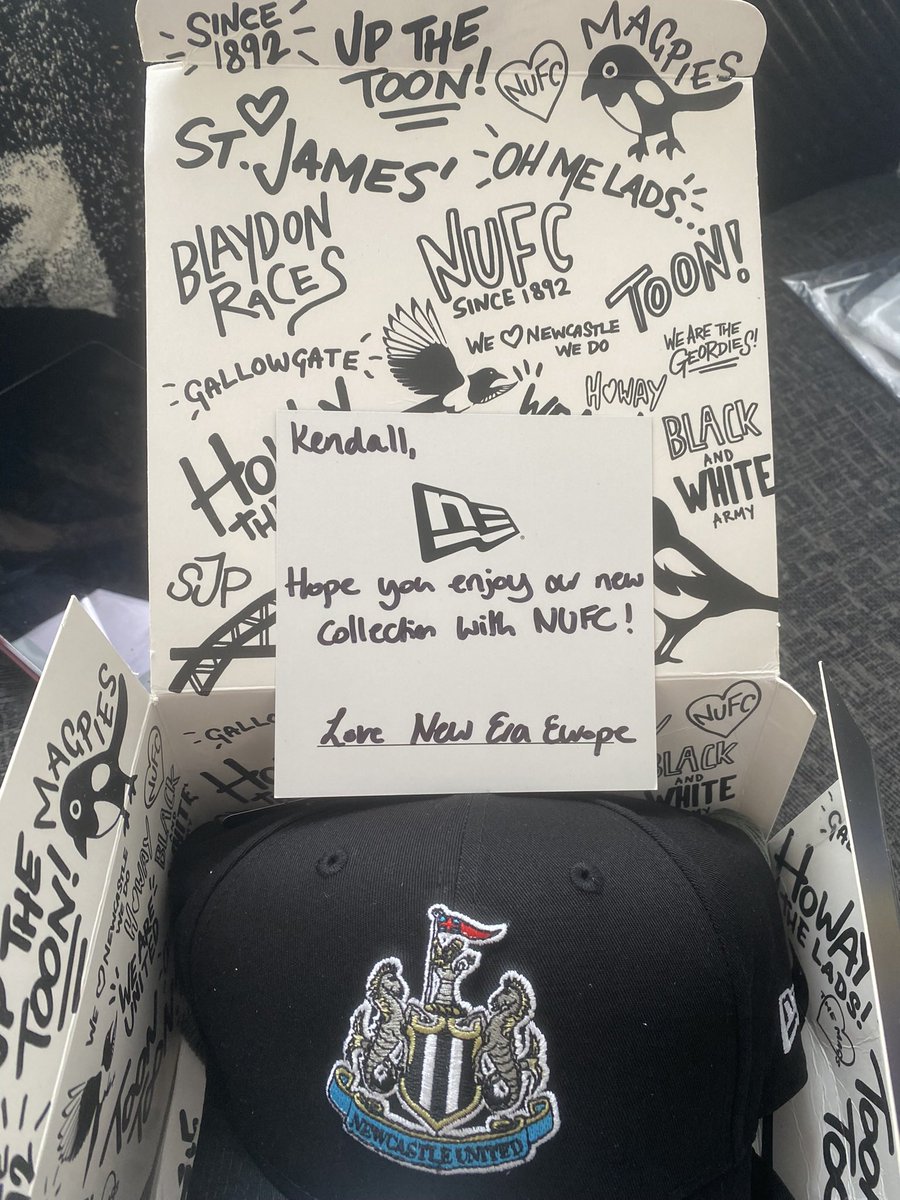 Kendall Rowan tweet media