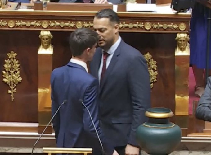Ducobu alias <a href="/sebastiendelogu/">Sébastien DELOGU</a> tente d'imposer une image hyper virile pour masquer son homosexualité, homosexualité qu'il n'a pas le droit d'afficher pour son électorat.
C'est à la fois dommage et triste en 2024 !