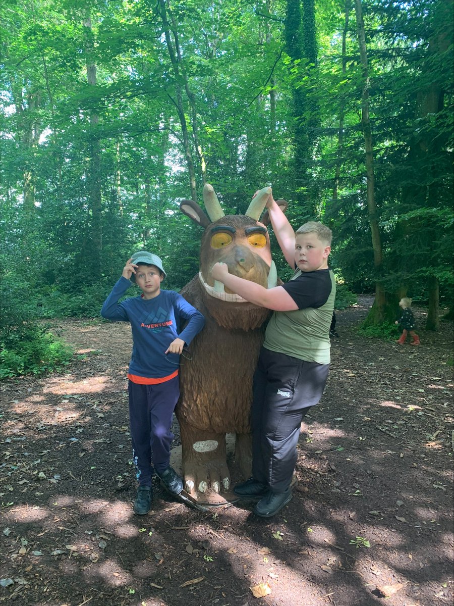 VenturersAc's tweet photo. Dragonfly's trip to @WestonbirtArb ๐ณwith @TheRealGruffalo #whereeverythingspossible https://t.co/fF3kevriaY
