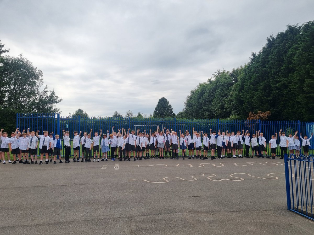 MissBake2's tweet photo. Happy last day to all of our wonderful Year 6s! We will miss you but we are extremely excited for what the future holds for you all! ❤️ @saintoswalds https://t.co/iB9YFXIgg7
