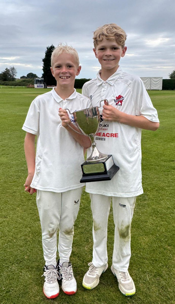 vickylouisef's tweet photo. The two older Fosters smashing the U11 Wakefield League Cup Final this week! what a season they have both had… roll on the @BDJCA and Yorkshire games the next few weeks! @SpringvalePS https://t.co/ui2h3U239D