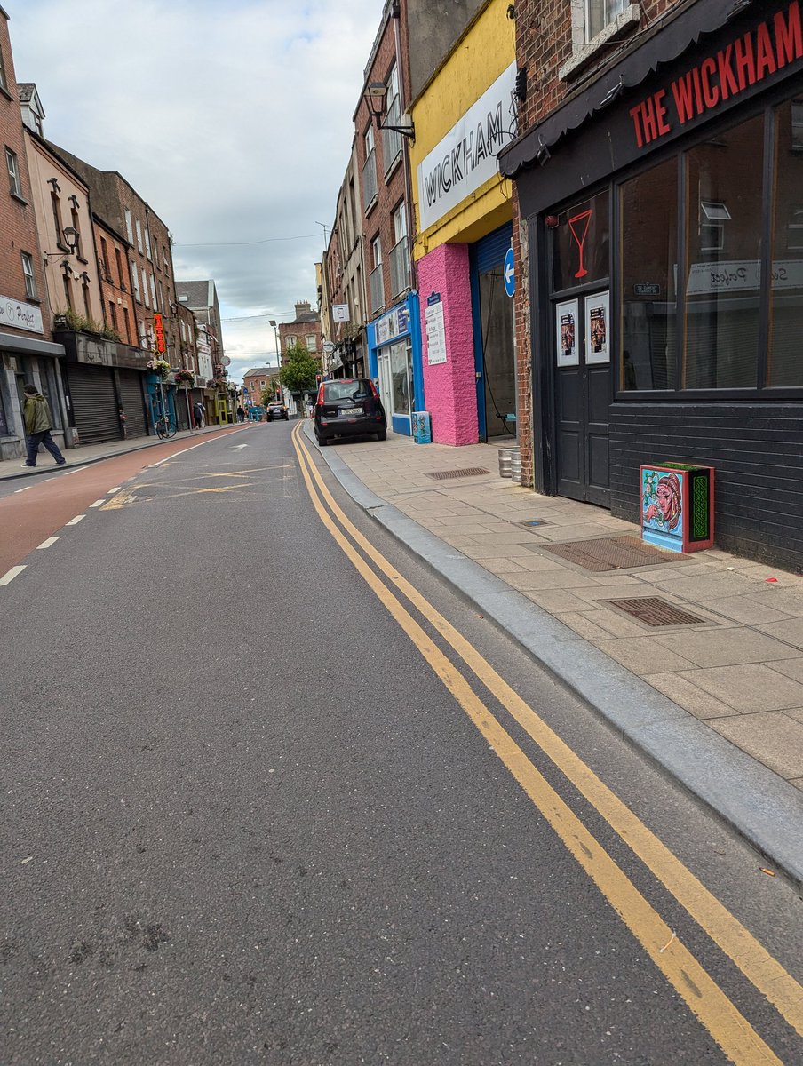 BadParkingLK's tweet photo. Is this the Wickham Way? @LimerickCouncil @GardaTraffic #ZeroEnforcement #badparkinglk #YPLAG #ThinkBeforeYouPark #cleanourpaths https://t.co/GRAnOuBza1