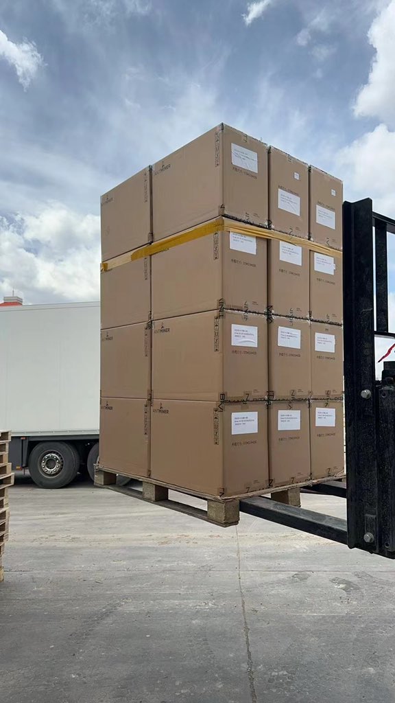 We are arranging shipment for customers who have ordered Ks5pro, and the delivery time will be 7-10 days to reach the users! <a href="/KASPAEnthusiast/">KASPA Enthusiast 𐤊</a> <a href="/KaspaCurrency/">Kaspa 404 DYOR (commentary)</a>