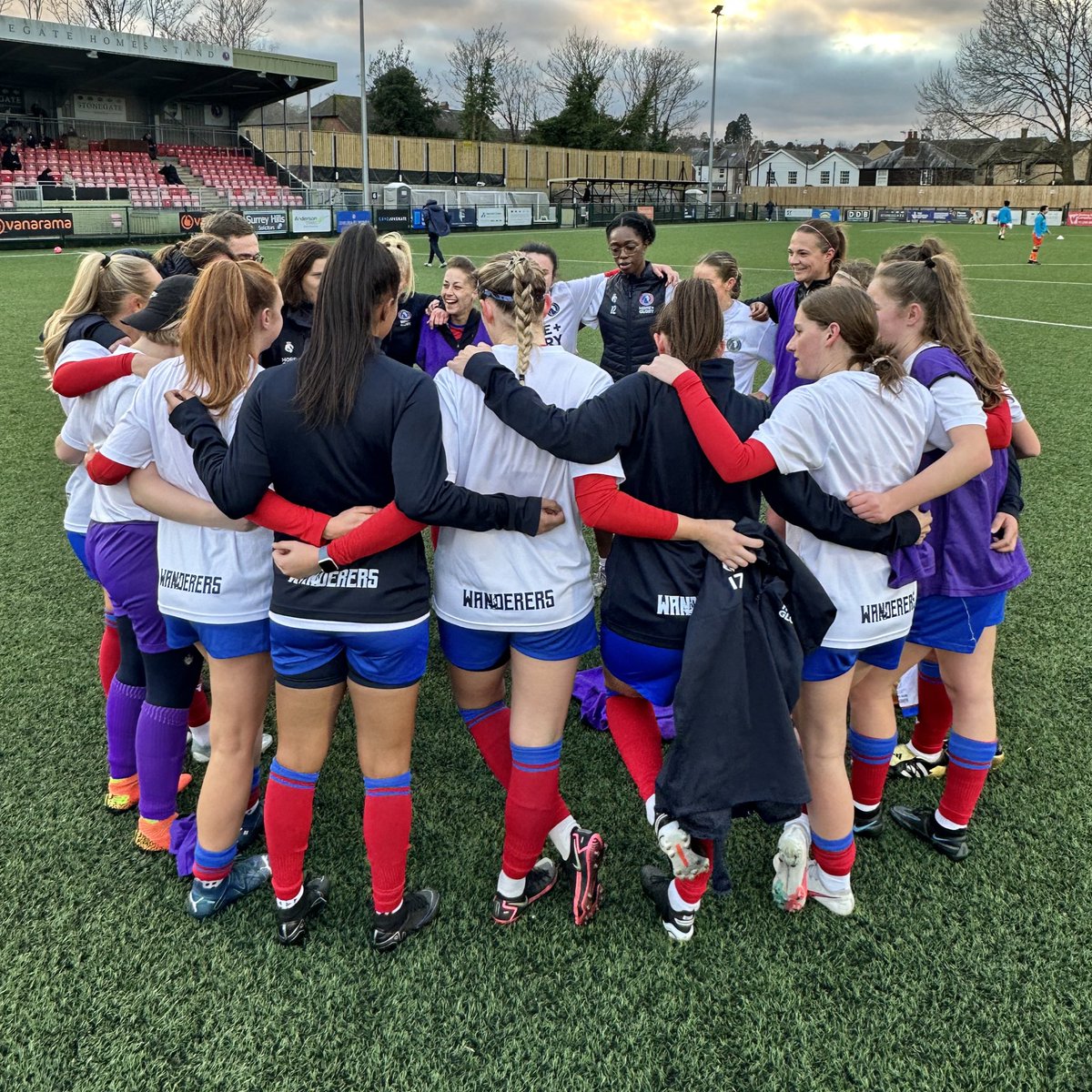 PRE-SEASON FIXTURE REQUIRED THIS SUNDAY! 📢

We are looking for opposition for an away friendly this Sunday July 21st 🗓️

If there are any sides available to host us please DM or email ladies@dorkingwanderers.com 📨

#WeAreWanderers 🔴⚪
