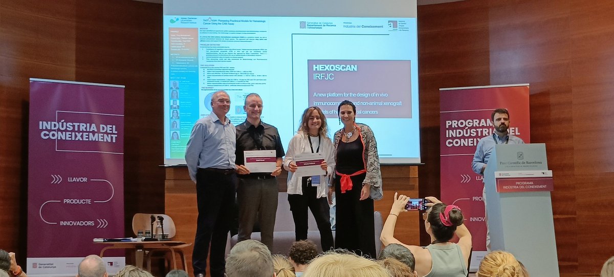 CarrerasIJC's tweet photo. El projecte HeXOscan de l’IJC va ser seleccionat per presentar al DemoDay #Llavor 🌱

Mireia Pellicer i @gaelroueBCN van presentar el seu projecte d’#innovació, una plataforma alternativa de serveis in vivo, i han participat en el Pla d’acompanyament Llavor 2023 #AGAUR per projectes amb potencial per arribar al mercat 🚀