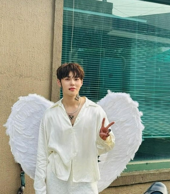 tenasia_'s tweet image. 🍧[TEN차트]🍧
하성운, '더운 날씨 함께 아이스크림 먹고 싶은 남자 가수' 1위…2위

텐아시아는 7월 11일부터 7월 17일까지 '더운 날씨 함께 아이스크림을 먹고 싶은 남자 가수는?'이라는 주제로 투표를 진행했다.

tenasia.hankyung.com/article/202407…

#하성운 #주제별투표 #1위 #남자 #가수 #결과 #기사 #하늘