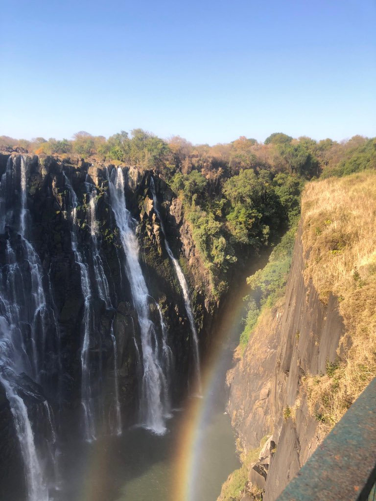 KaindaAmida's tweet photo. Visited the falls 🙃👍🏾 https://t.co/Drr23zFO1b
