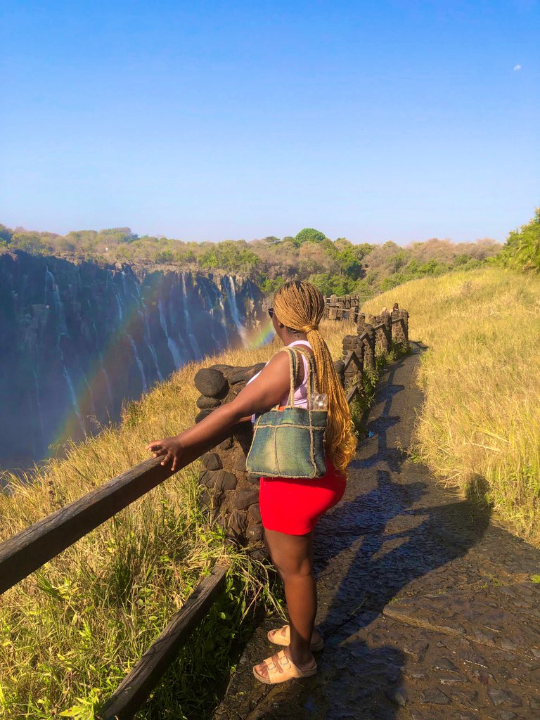 KaindaAmida's tweet photo. Visited the falls 🙃👍🏾 https://t.co/Drr23zFO1b