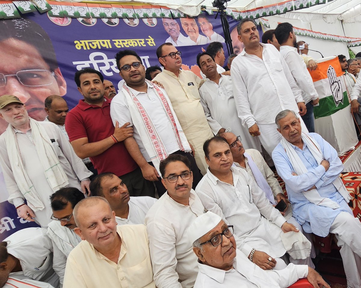 ssachdeva_'s tweet photo. सोनीपत विधानसभा में उमड़े जन सैलाब ने @DeependerSHooda जी के नेतृत्व में भाजपा से हिसाब माँगा|
हिसाब दो, हिसाब दो, बीजेपी हिसाब दो ! 
#हरियाणा_माँगे_हिसाब https://t.co/gZ4JDMcM5h