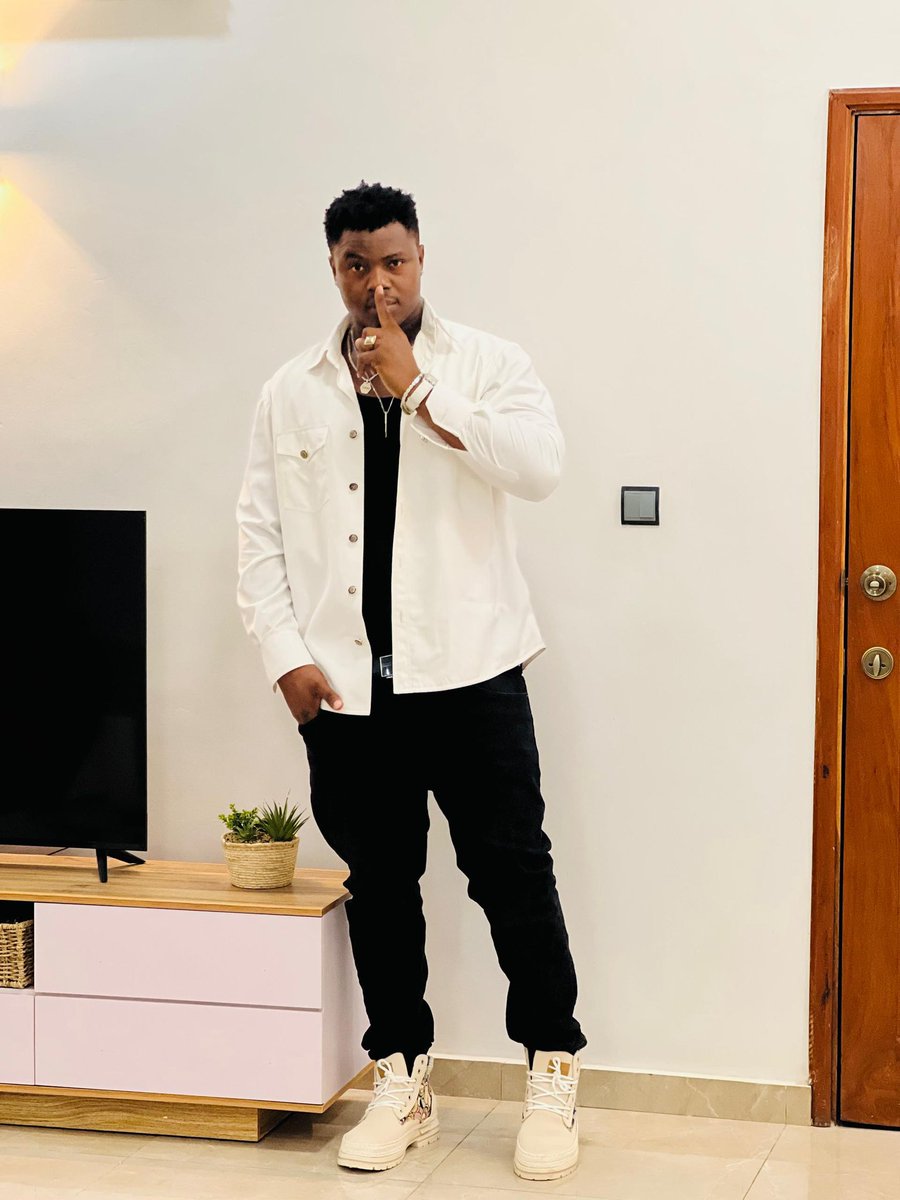 Ecouter la forêt qui pousse dans le silence plutôt que l'arbre qui tombe.
LES GRANDES CHOSES S'ACCOMPLISSENT DANS LE SILENCE.
👉 youtu.be/29bpGKaHwIY

On continu les partages le GvNg 🚀 

É ma nyɔ nu mɛɖe ă, ni dozo xu ɔ
#TGang