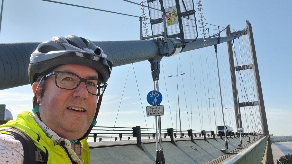 DarylBurdon's tweet photo. Not a bad day to cycle across the #HumberBridge today. The #HumberEstuary is looking magnificient as always. Looking forward to catching up with all things @humbernature at the quarterly #HERAG meeting today. #SustainableTransport #DarylBurdonLtd https://t.co/SGyyaKZCBe