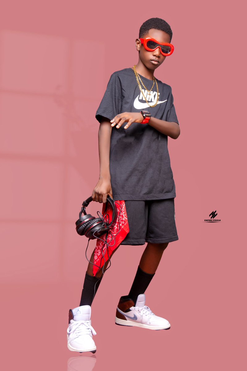 djliamgh's tweet photo. Hereβs your boy DJ Liamπ½
#DJLiamGh #Princeoftheturntable #USA #Ghana https://t.co/WMajQjH8Cy