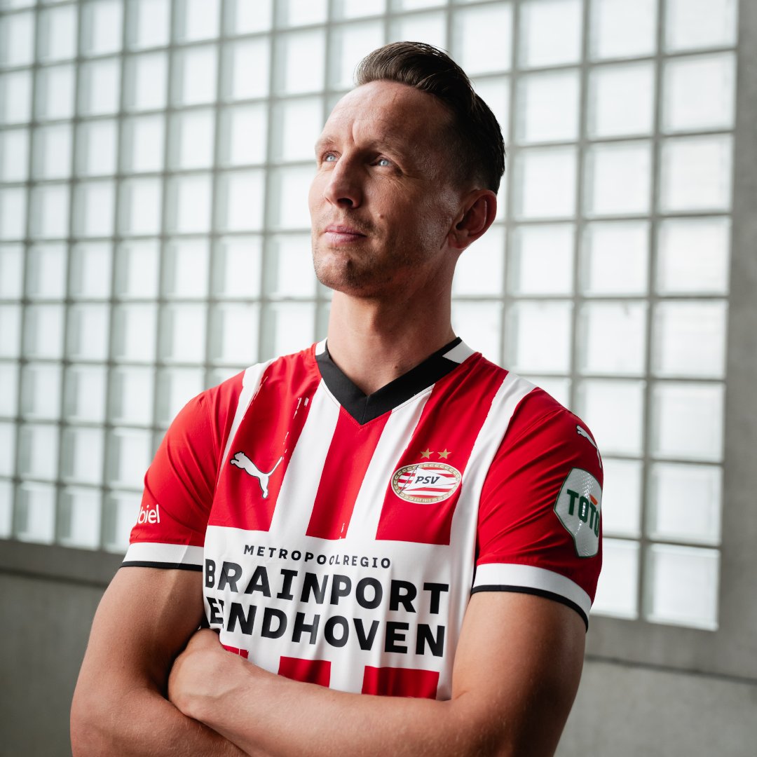 PSV's tweet photo. Hier doen we het samen 🤲
#ForeverDifferent
