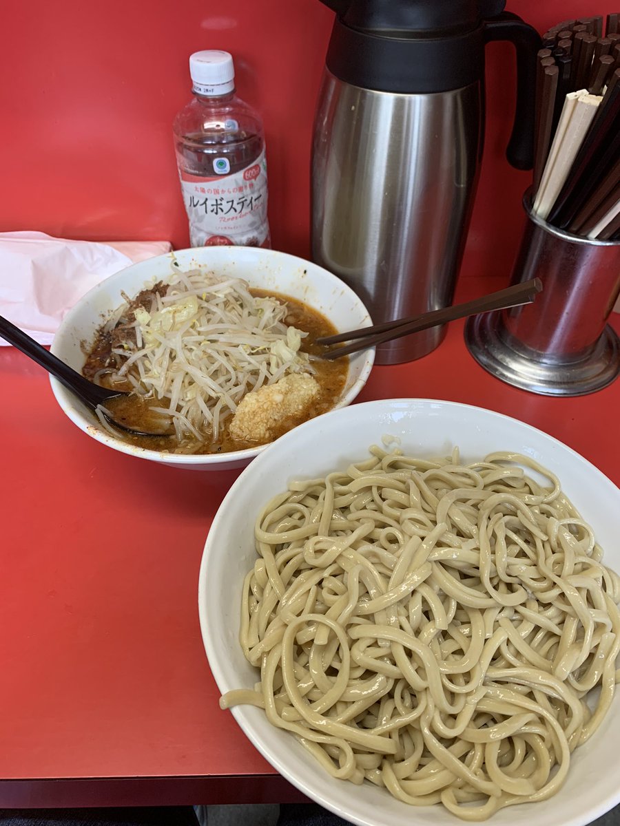 undersonkun's tweet photo. ラーメン二郎仙台店
大つけ麺　＋豚2枚
ニンニクマシ
今年初のしかも夜営業でありつけたつけ麺👀ピリ辛で酸味の効いたつけ汁とよく冷えた麺が美味すぎた😋大大大満足。ごちそうさん🙏🏻 https://t.co/RhVD6iinl3