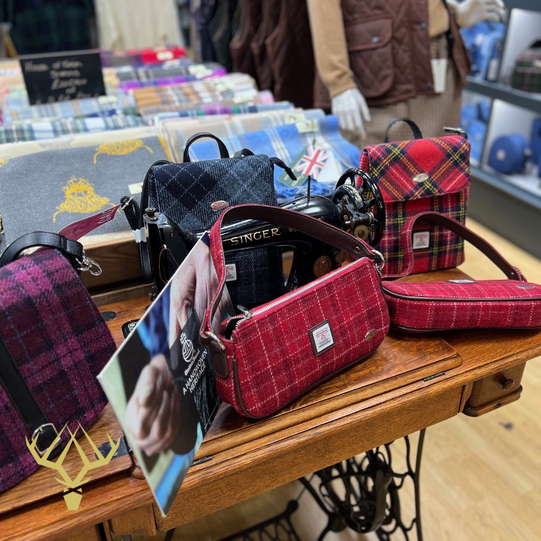 lochlomondshore's tweet photo. Wrap Yourself in Tradition at Tweeds of Scotland!๐ด๓ ง๓ ข๓ ณ๓ ฃ๓ ด๓ ฟ
Offering authentic @harristweedheb, classic to contemporary clothing & accessories that combine tradition with a modern twist.
Find your perfect piece of Scotland at #lochlomondshores this summer!
#TweedsofScotland https://t.co/T6dHdSVAc5