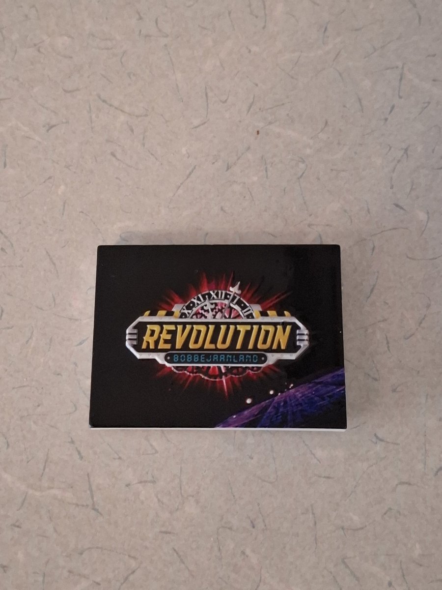 naomischouten1's tweet photo. Weer nieuwe revolution merchandise ππ’ π gisteren in @bobbejaanland gekocht π #Bobbejaanland #revolution #revolutionfan https://t.co/bbhMGZOtv9