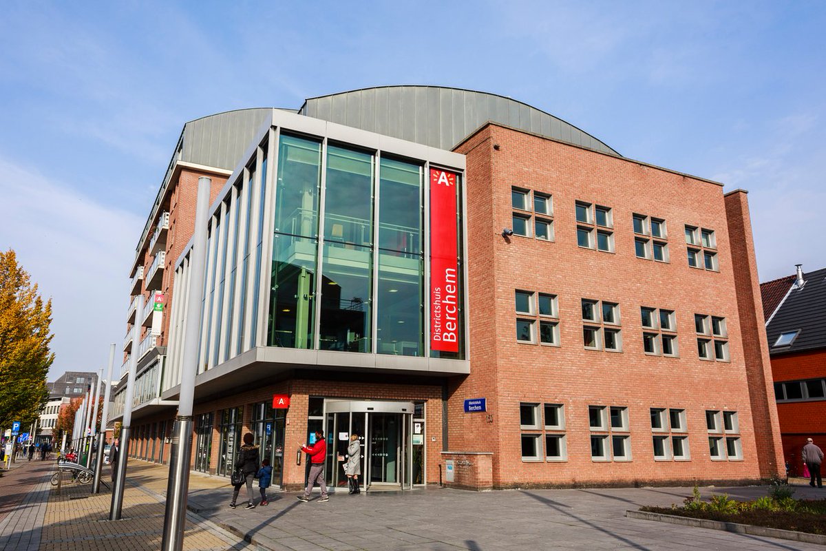 ❗️ Door een technische storing kan je momenteel niet bellen naar de stadsloketten, Mobiliteit en Parkeren Antwerpen, Omgevingsloket, Lage-emissiezone, en de Blauwe Lijn. Het stedelijk contactcenter is telefonisch wel bereikbaar ➡️ tinyurl.com/3nhy9b2r