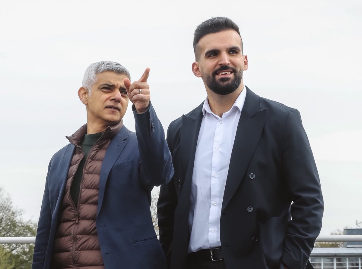 metecoban92's tweet photo. 🚨 Some Personal News 🚨

I’m honoured to be appointed by @SadiqKhan as his new Deputy Mayor of London for Environment and Energy. 

The Mayor has introduced world-leading policies on climate action and I am hugely excited to bring my experience to this city-wide effort. https://t.co/D1m2tCtcrW