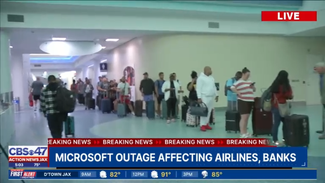 We are live with @MeghanANjax at <a href="/JAXairport/">JAXairport</a> as multiple airlines have ground stops in effect right now. Big lines at check-in counters. Live coverage on <a href="/ActionNewsJax/">ActionNewsJax</a>.