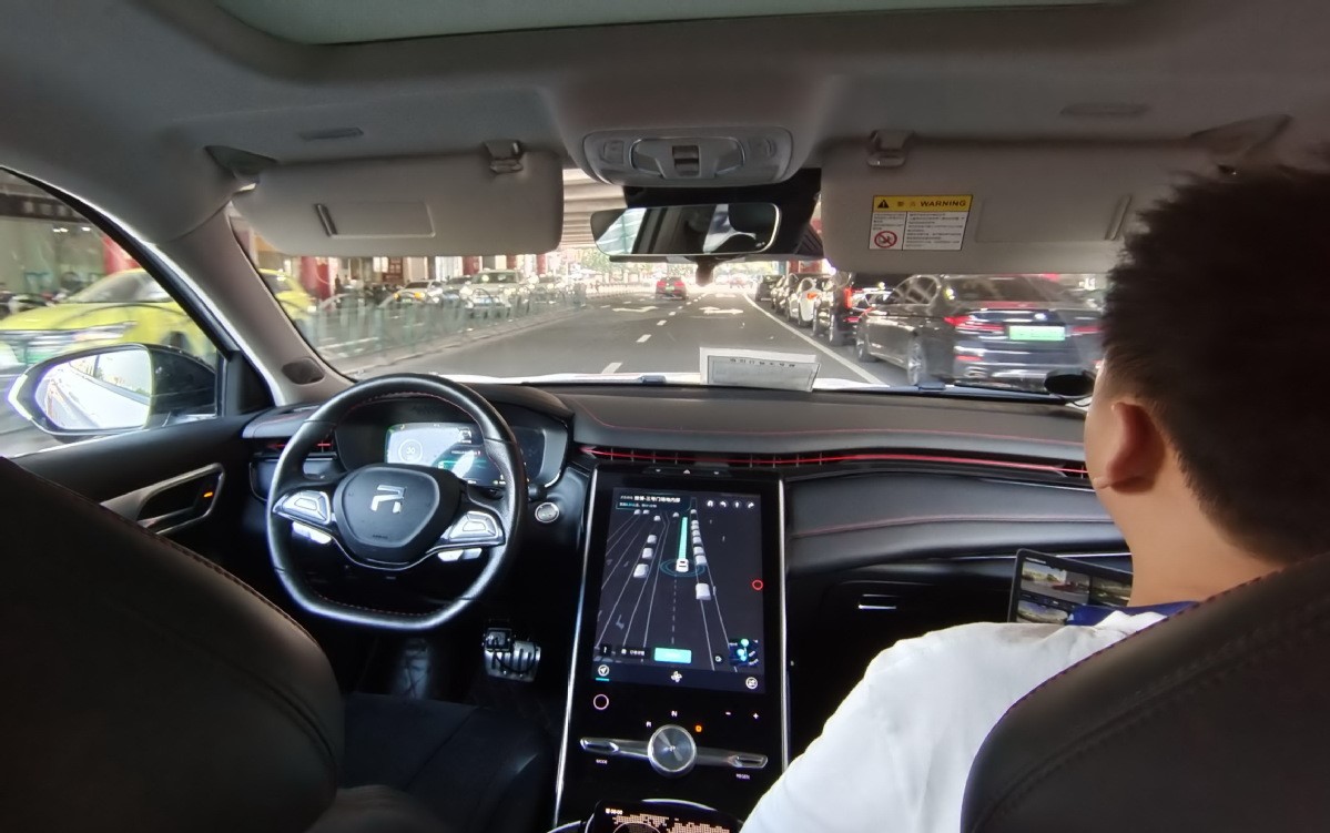 Chinaembmanila's tweet photo. Shanghai is going to launch a public testing for driverless taxi services next week. The program will be free of charge to citizens and will have safety operators on board. #DriverlessTaxis #AutonomousVehicles https://t.co/dtYkyGdJy7
