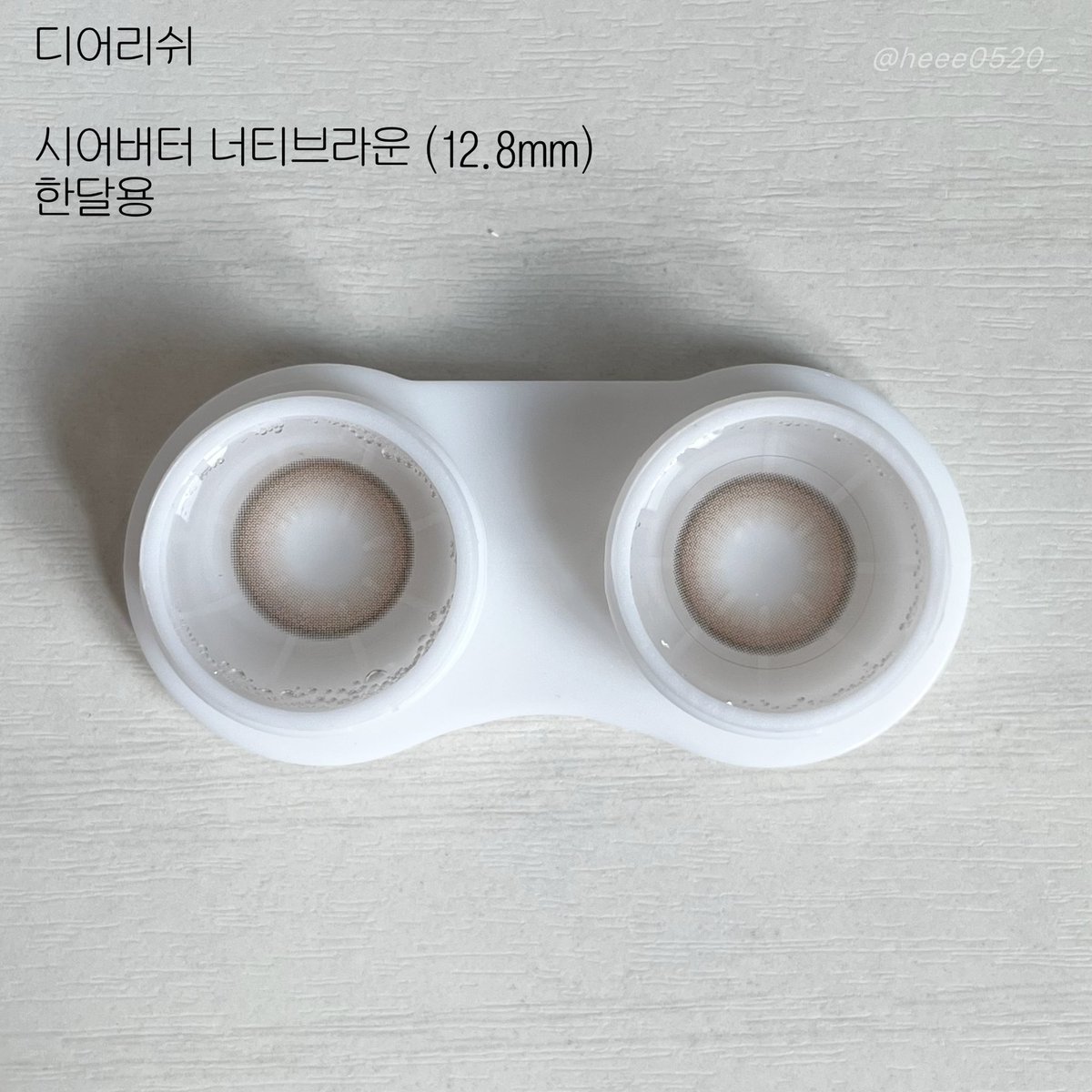 heee0520_'s tweet photo. #협찬

디어리쉬 

시어버터 너티브라운 | Nutty-Brown (12.8mm)

고급스러운 애쉬브라운 컬러로 다크초콜릿을 연상시키는 딥브라운 써클링으로 눈매가 또렷해 보여요🧡

#디어리쉬 #dearish #디어리쉬렌즈 #윙크렌즈 #WINC #시어버터 #너티브라운 https://t.co/31CyMLbA7K
