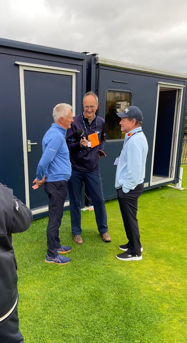 AMurrayGolf's tweet photo. 2 wonderful chats this morning with my golfing hero ⁦@TomWatsonPGA⁩ ⁦@bbc5live⁩. All things links and Open golf #legend https://t.co/SKlQyGrMIb