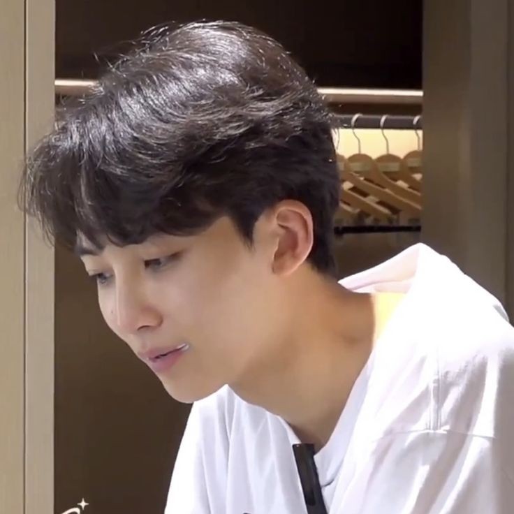 random jeonghan (@randomjeonghan) on Twitter photo 