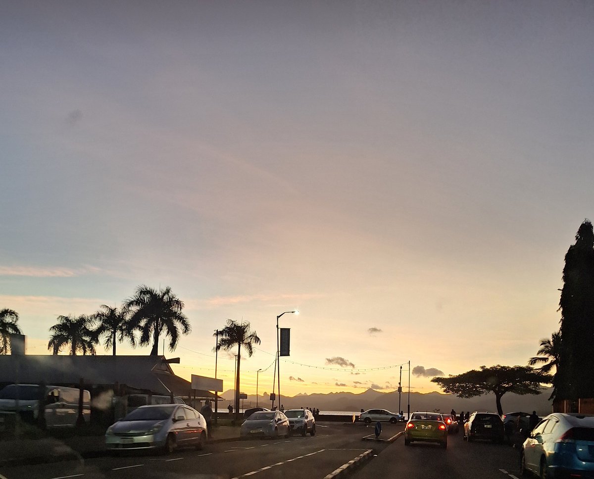 danmatanimeke's tweet photo. Suva Habour always gives out the most perfect sunset!!! #SuvaNoquSuva #teamfiji #SuvaCity #SunsetHabour https://t.co/zzppX25hyw