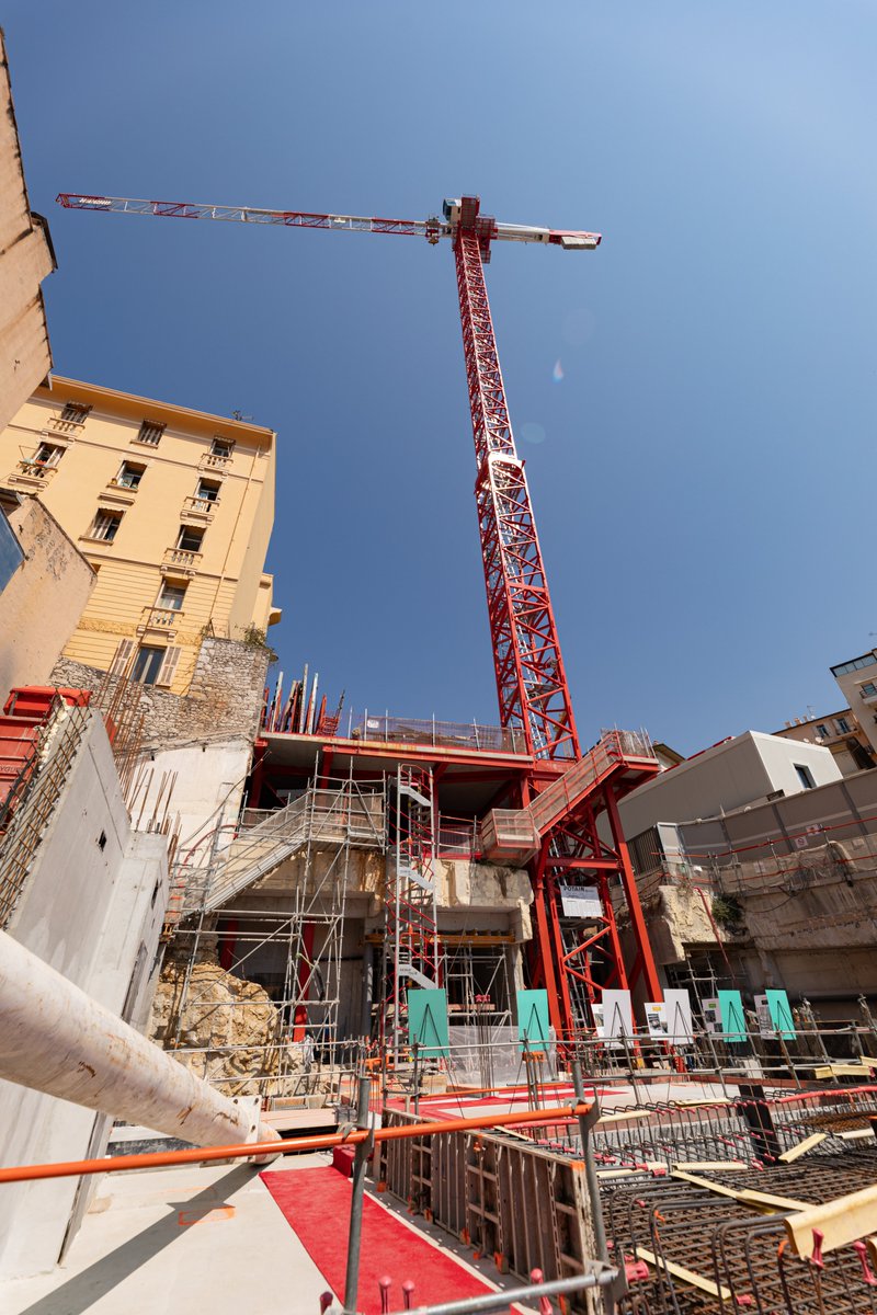 BouyguesBat_SE's tweet photo. [#Chantier] Une résidence de haut standing célèbre sa sortie de terre à Monaco ! 7 mois après avoir réalisé les fondations du bâtiment à 40 m de profondeur, nos équipes ont franchi hier une nouvelle étape : la sortie de terre et le démarrage de la superstructure !
📸instants2vie https://t.co/T6IoRoyNH0