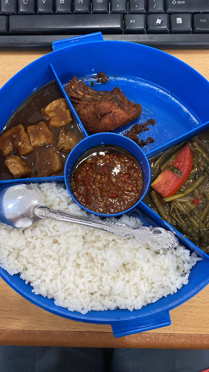 rahmadlan's tweet photo. @hrdbacot Budget 20K kalau gk salah https://t.co/SRGNWhhdcG
