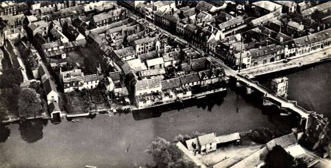 Applications accepted for a short course "Mapping the Spatial Structure of Historic Cities", co-led by #SUDOX Departmental Lecturer @Francesca_local. 

17 - 18 September 2024
Book now > conted.ox.ac.uk/courses/mappin…

#spatial #cities #walkablecities #GIS #urban #mapping #urbanheritage