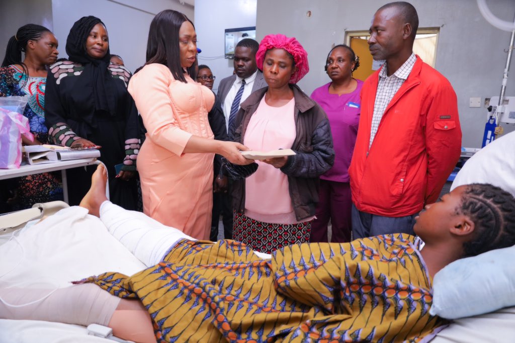 Helen Mutfwang tweet media