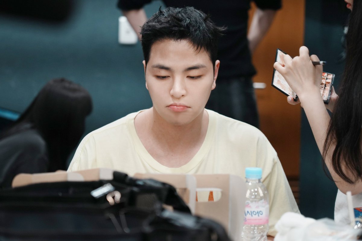 iKONIC_143's tweet photo. [#NOTICE]

JU-NE(구준회) - "나 홀로"  음방 대기실 Behind Photo

#JU_NE #구준회
#멍 #BRUISE
#나홀로 
#엠카운트다운 https://t.co/waoaAuKYkF