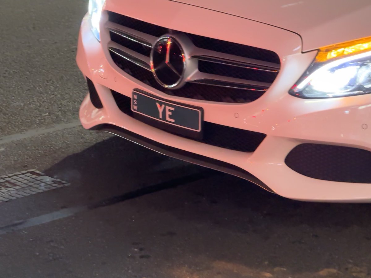jimmygunawanapp's tweet photo. #carplate #platespotting https://t.co/CCAZhrVcar