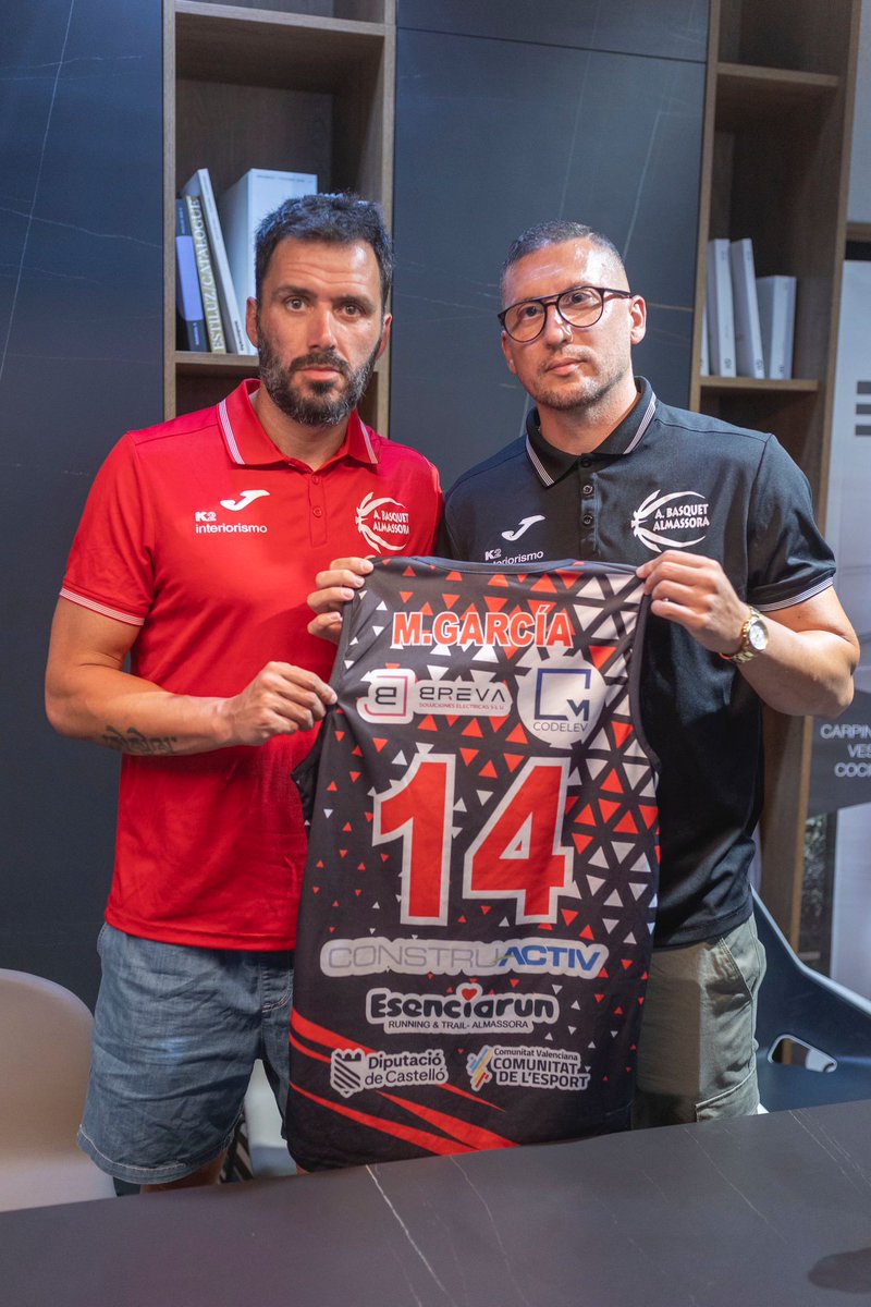 zonaverdeamics's tweet photo. Ayer fue la presentación de nuestro ex jugador y capitán, Chema García, con el Atlètic Bàsquet Almassora. En un acto que tuvo lugar en K2 INTERIORISMO, patrocinador del club. También se anunció al entrenador Don Guillermo Prats Barrionuevo. 

📷:@jose_cintas_photography https://t.co/Vp2sQwDgy3
