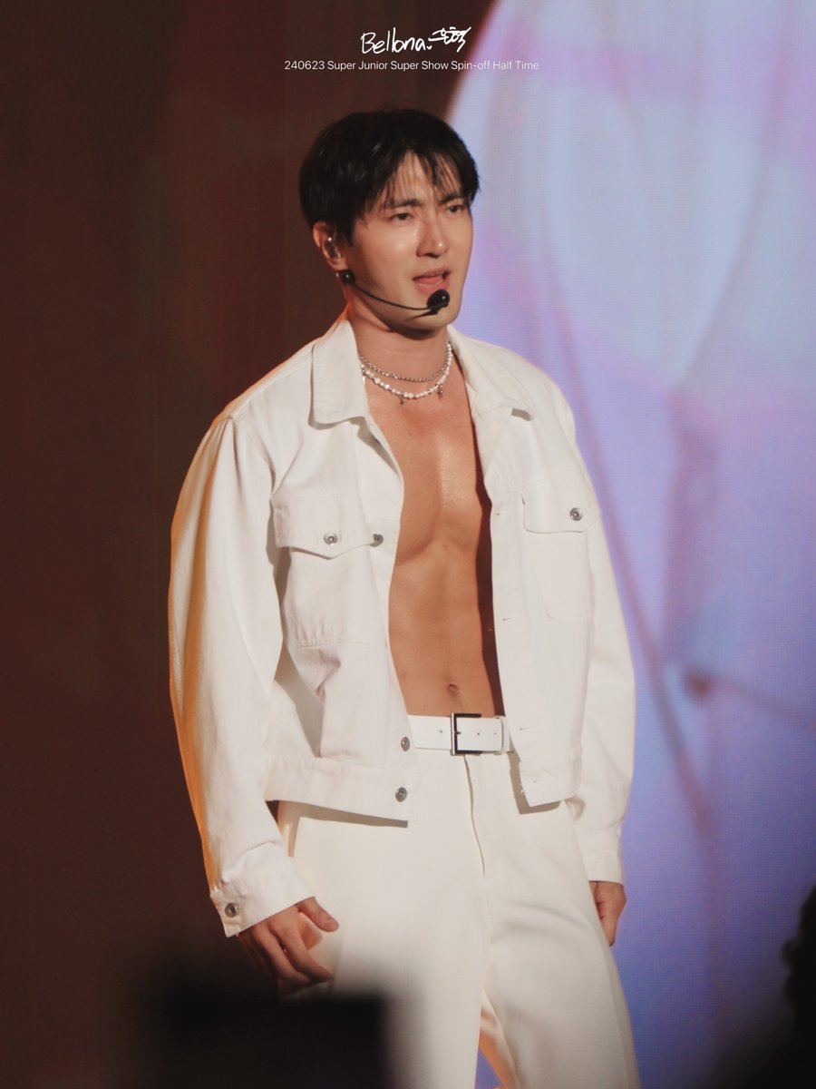 wonniemallow's tweet photo. David siwon choi everyone 🔥🔥

🔗https://t.co/YsLs3i0K2q
#시원 #SIWON #최시원 #CHOISIWON 
@siwonchoi https://t.co/nwDzPxOtfb