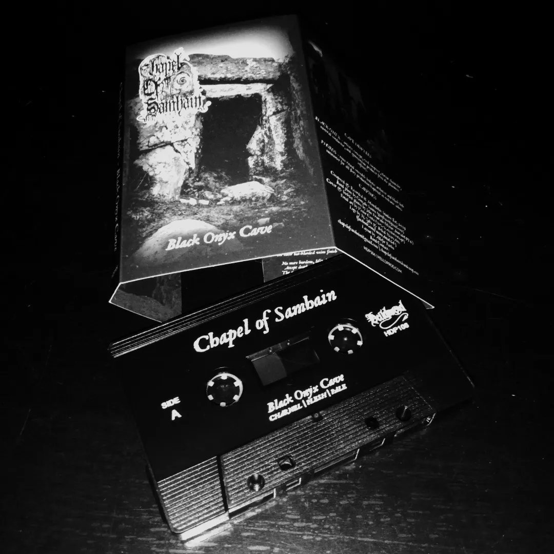 helldprod's tweet image. [OUT NOW]
CHAPEL OF SAMHAIN (POR) "Black Onyx Cave" (Full-Length, 2024)
Cat Nº #: HDP106
Cassette, LTD 50 Copies [First Press]
(Link to shop in bio)
#chapelofsamhain #helldprod #deathmetal #blackeneddeathmetal #metal #deathmetal #blackdeath #tape #cassette #outnow