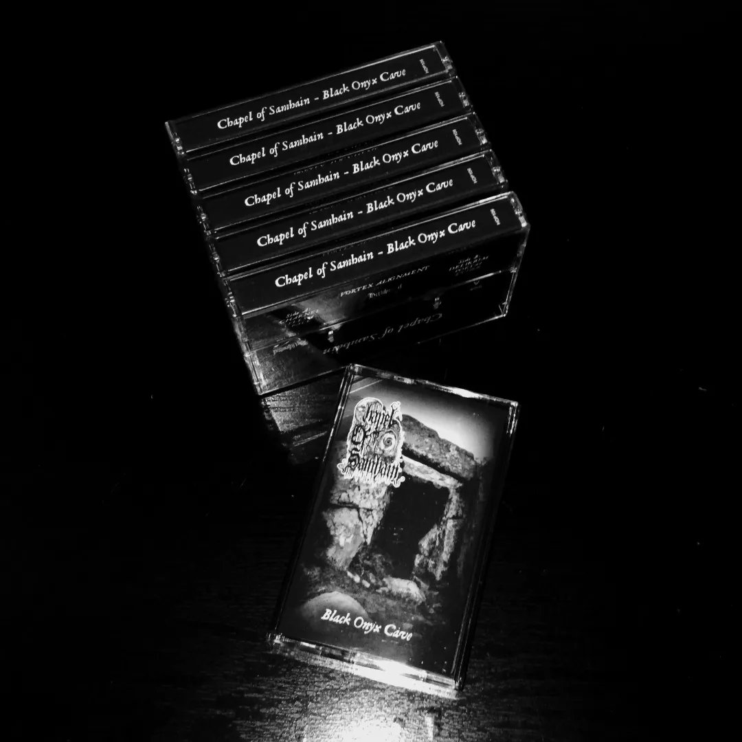 helldprod's tweet image. [OUT NOW]
CHAPEL OF SAMHAIN (POR) "Black Onyx Cave" (Full-Length, 2024)
Cat Nº #: HDP106
Cassette, LTD 50 Copies [First Press]
(Link to shop in bio)
#chapelofsamhain #helldprod #deathmetal #blackeneddeathmetal #metal #deathmetal #blackdeath #tape #cassette #outnow